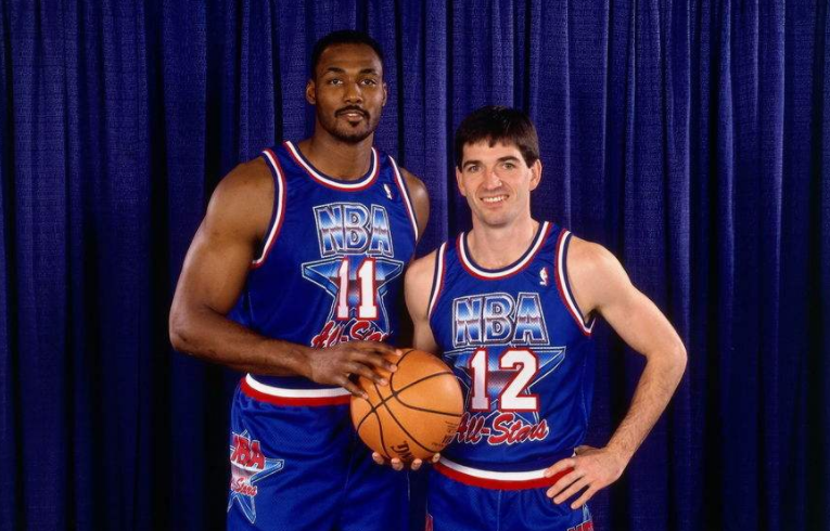 【蒂姆·邓肯】邓肯+帕克能夺总冠军，马龙+斯托克顿却未得总冠军，究竟差在哪？