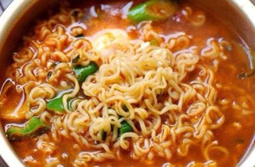 面包▲5种早餐吃着“堪比喝油”，很多人几乎天天都在，难怪瘦不下来！