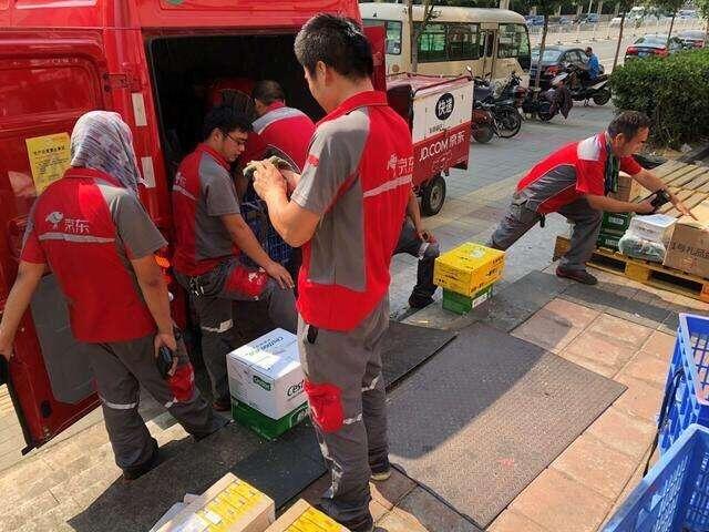 快递员|京东快递员全年零底薪，老员工却无人跳槽，站长：谁也不傻