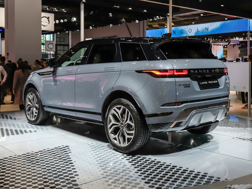 『路虎极光』从80万跌到28万，当年男人的梦想车，比奥迪Q7火爆，现成打折王没人要