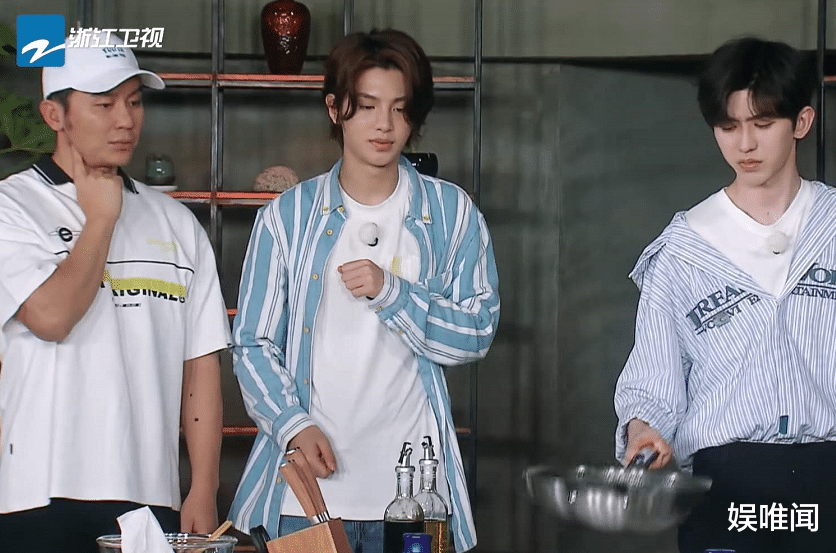 #奔跑吧兄弟#《跑男》为何要力捧21岁的蔡徐坤？黄明昊连续两期做客，就是答案