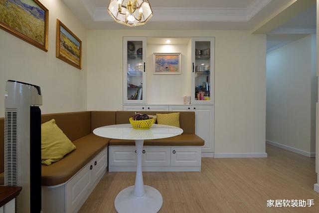 『』刚完工的新房，电视墙改玻璃隔断，餐厅定制卡座，真聪明，晒晒！