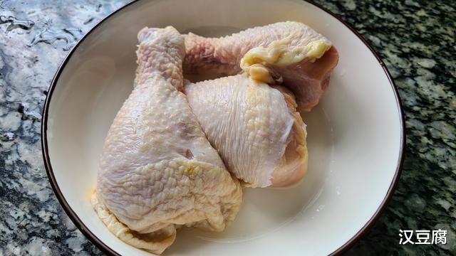 黄瓜|天气热经常吃这道凉拌菜，简单下饭又美味，看着都想吃呀