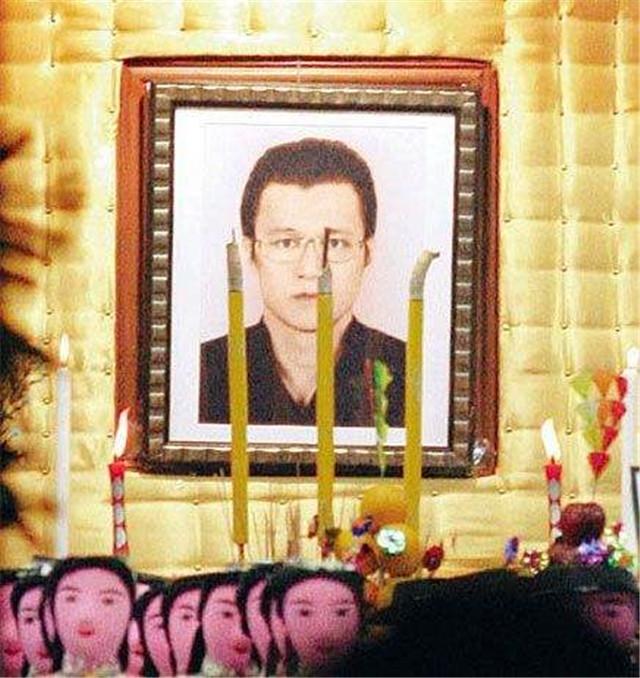 李泰龙|香港黑枭\教父\——\黑霸王\李泰龙的江湖路