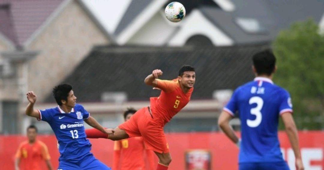 国足@一波8-1！国足主力阵容浮现，后防线存最大变数，蒿俊闵已“失宠”