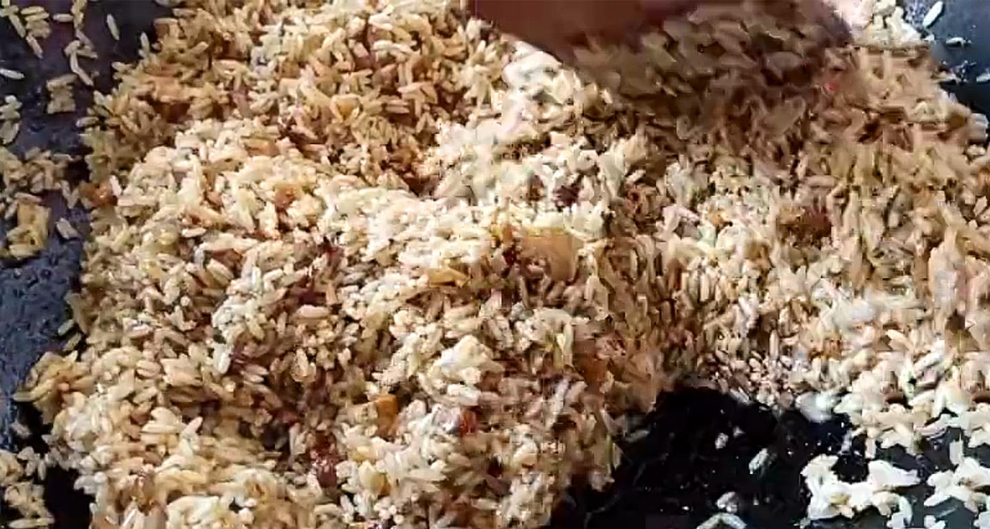 「洋葱」软软糯糯的糯米肠，开锅那一刻馋了，吃了一口就忘不了