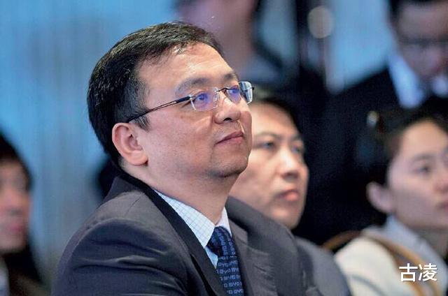 『创业』父亲早逝哥哥养他,嫂子卖掉嫁妆供他上大学,后创业逆袭成首富