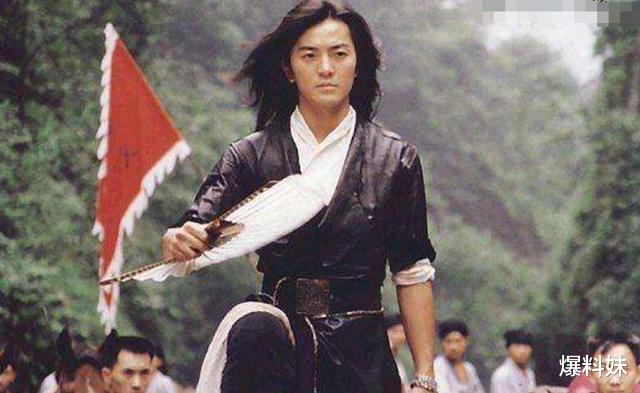 郑伊健|郑伊健成名后总是长发,看到他短发照片,明白为啥曾红过天王了