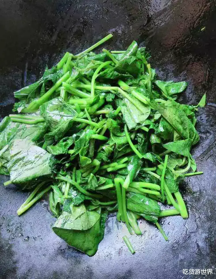 [红薯]7成人看不上它，却是“刮油冠军”，准时上厕所，排出毒素，穿啥都美