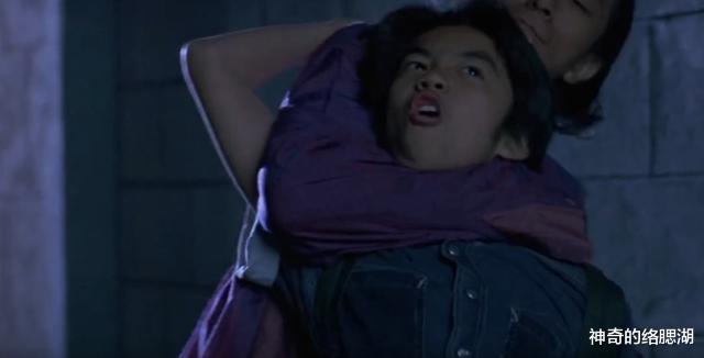 电影：24年前，洪金宝演绎武指行业的辛酸，却意外终结杨紫琼的打星之路