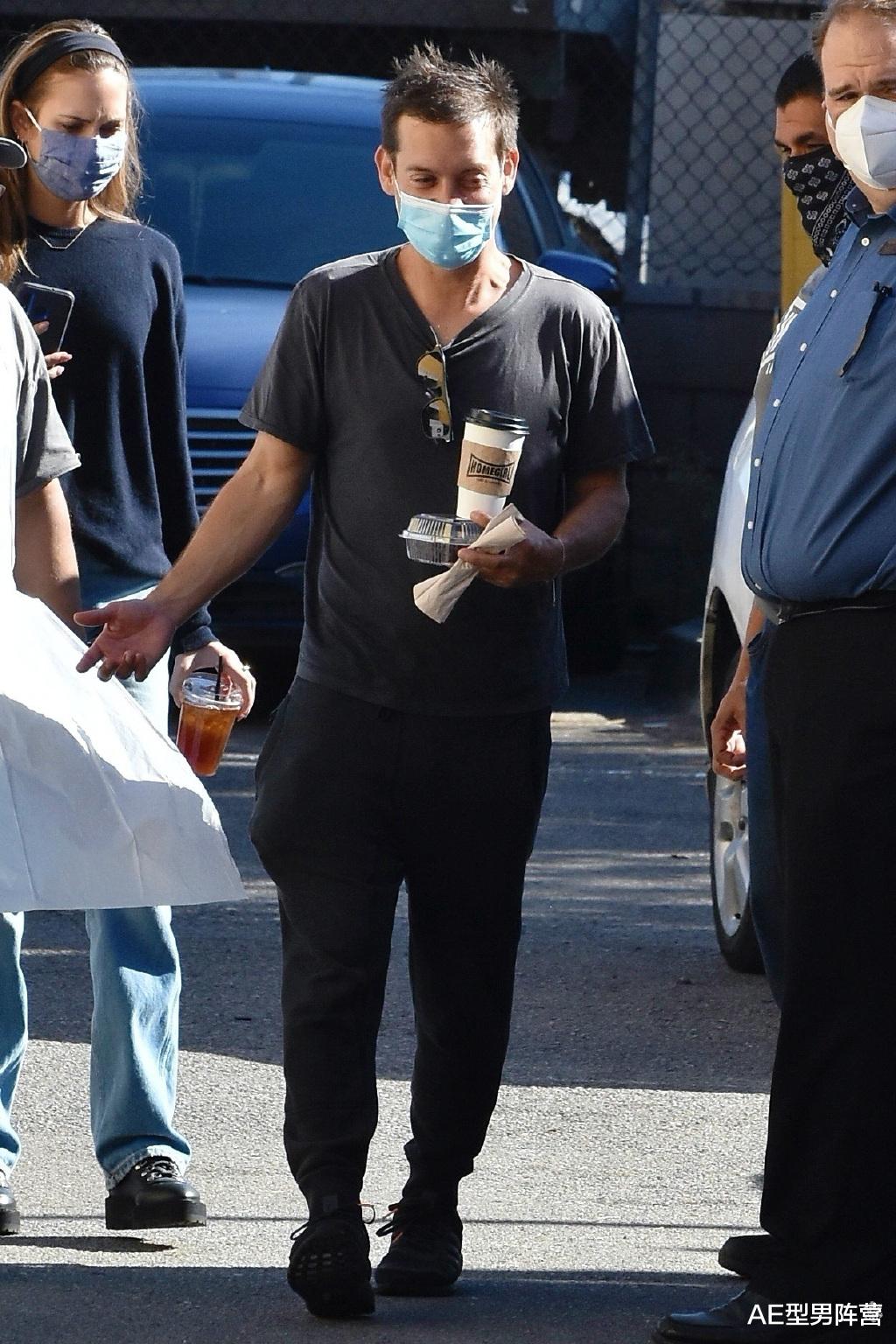 托比·马奎尔|惊喜！45岁托比·马奎尔瘦回倒三角身材，或要参演《蜘蛛侠3》啦