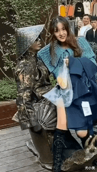 |搞笑gif:这又是什么新职业,又想骗我去应聘?