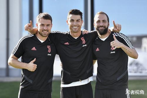 C罗|深夜0点！尤文传来坏消息：C罗遭重大打击，12月恐难率队胜巴萨