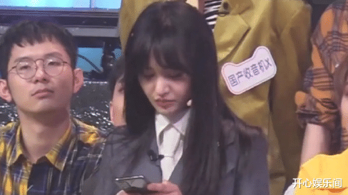 #郑爽#郑爽久违露面,坐在神秘男生旁边笑意浓,男生颜值不输张翰