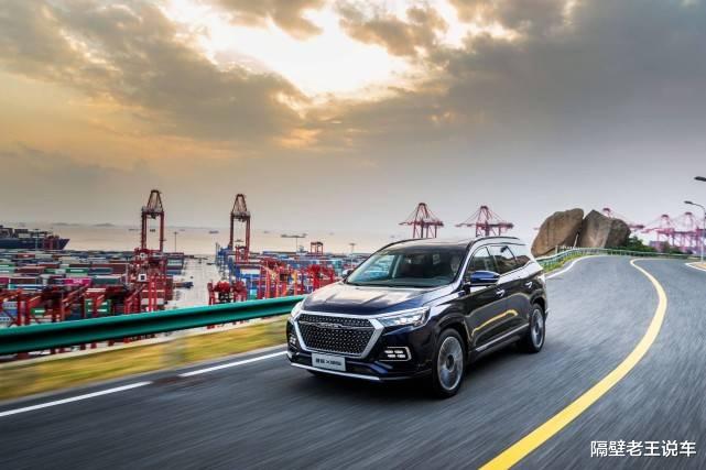 「豪车」奇瑞终于听劝了!搭1.6T+197马力,丐版就配12个扬声器,仅9万起