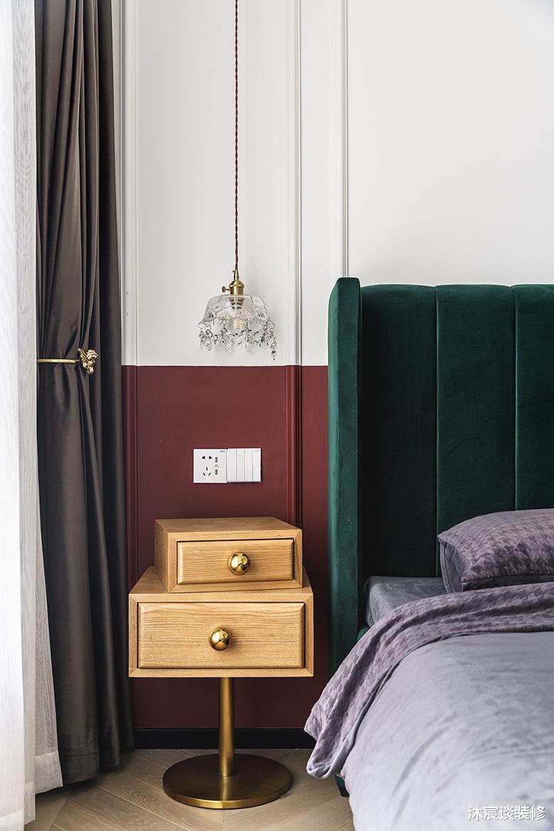 |走进她家，就被简约明快的色调迷住，轻奢风很精致，全屋整洁有序