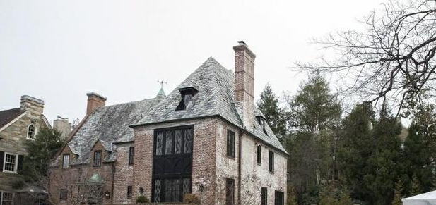 |特朗普会享受住宅金碧辉煌似宫殿,反观奥巴马的住宅,才知啥叫低调