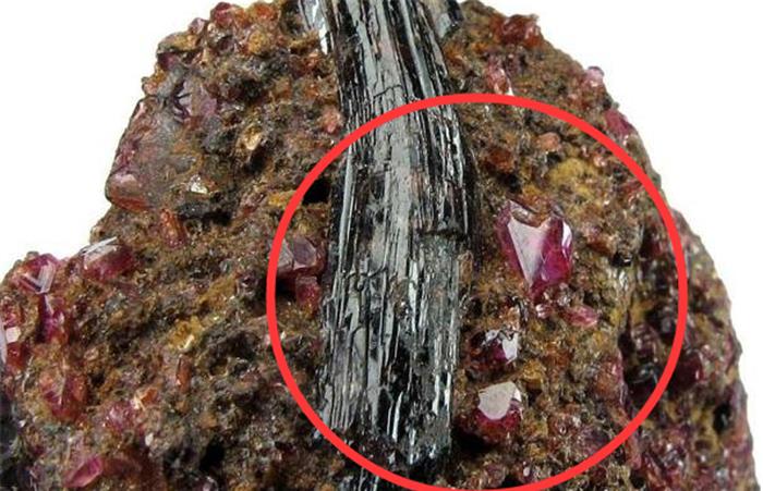 #钻石#地球上最昂贵的物质是什么？钻石？科学家：这种呕吐物比它贵！