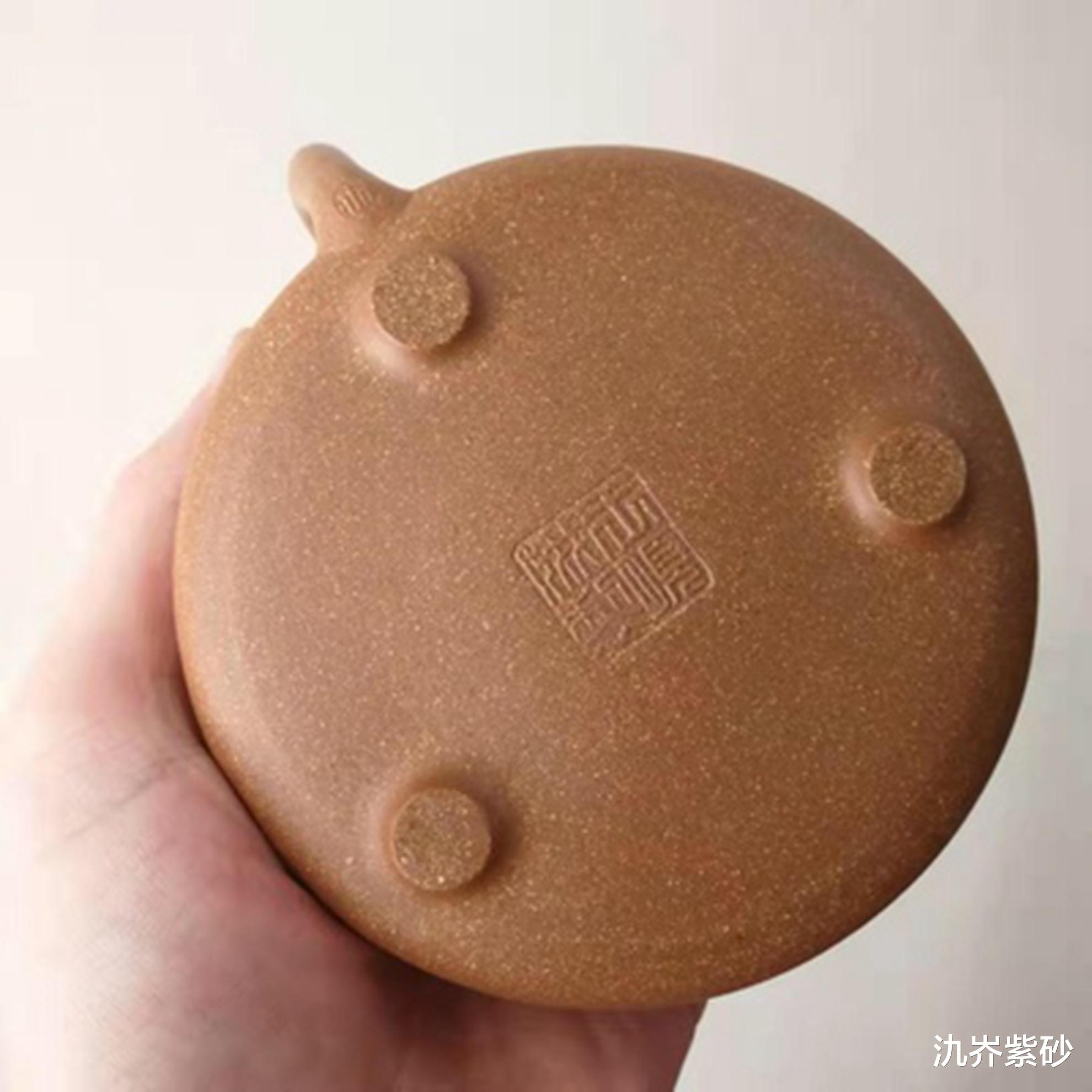 【】如果你的子冶石瓢底部有一圈“线”，那就肯定是半手工紫砂壶！