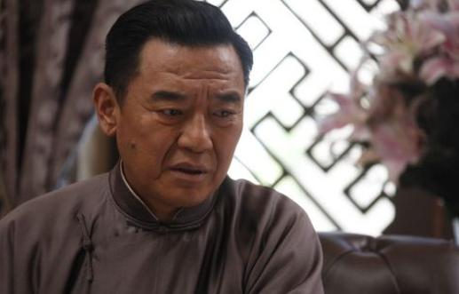 李立群@“限薪令”下，继杨烁罢演，“见钱眼开”的李立群会跌下神坛吗？
