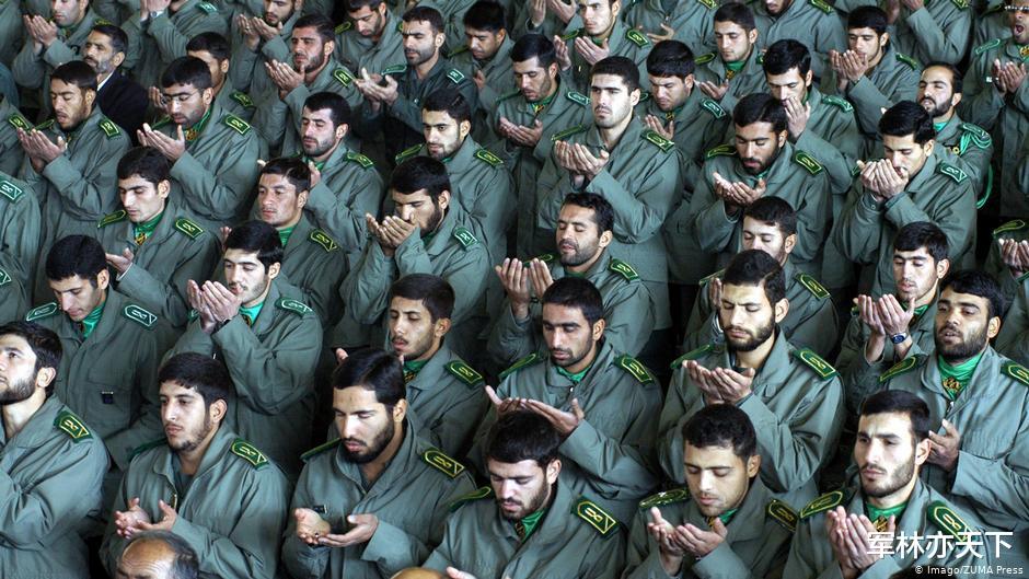 伊朗革命衛隊的綠色制服，簡約明快，配飾極少但絕對威嚴-圖7