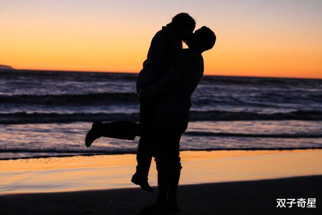 「巨蟹座」只要涉及感情，都会次次走心的4个星座