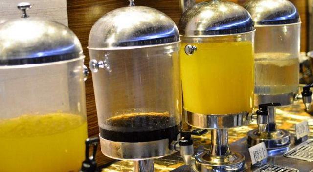 自助餐|吃自助餐，从不拿“这4种”餐品的，服务员一看：这怕是个内行人