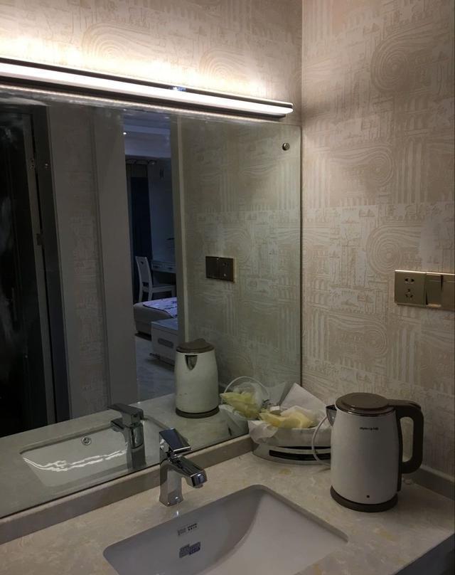 |表弟的新房装修完工,全套装修含家具花了10万,效果还真不赖