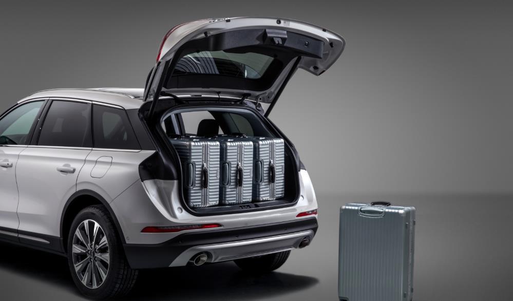 林肯汽车|林肯冒险家：国产后的我不“香”吗？豪华有档次，标配2.0T+8AT！