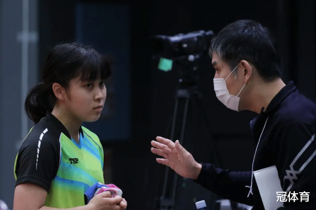 日本队|日乒又一“张本”横空出世,仍由中国制造,其父曾3-0打败马龙