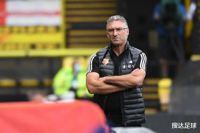 英超|英超保级队奇葩操作！56岁主帅抢26分+缔造2大纪录，输1场就下课