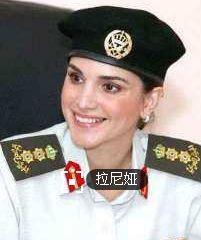 『萨科齐』全球最美的第一夫人有多漂亮：萨科齐见面弯腰，奥巴马不敢直视