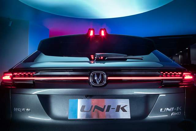 UNI-K實車曝光，2.0T+愛信8AT，未來造型，是您未來的座駕嗎？-圖5