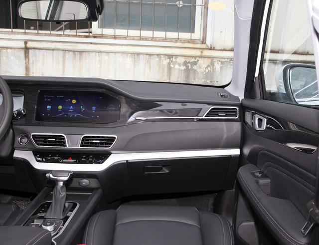 「SUV」终于要上市，预售价不足6万，车宽1831mm，这款SUV很适合家用代步