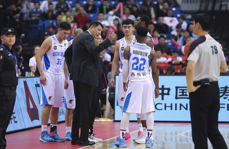 「辽宁男篮」巩晓彬要主动推开他?要选择郭士强,或成就辽宁男篮一段佳话,