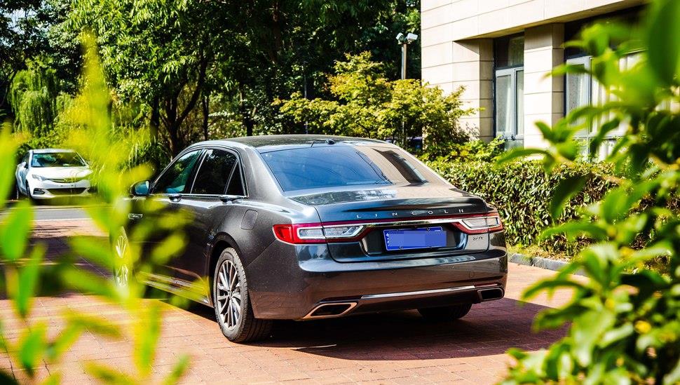 阿特兹■开过林肯大陆，再花35万提英菲尼迪Q70，车主：比一比就知道了