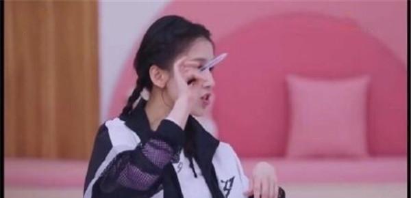 [弦子]《姐姐》宁静未录主题曲直拍，被网友催交作业，本人的回应亮了