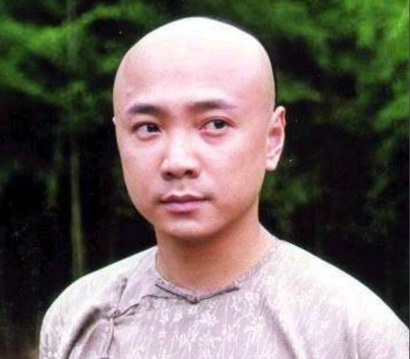 李卫当官|她演《李卫当官》红极一时，因片场被打而淡出娱乐圈，如今成这样！