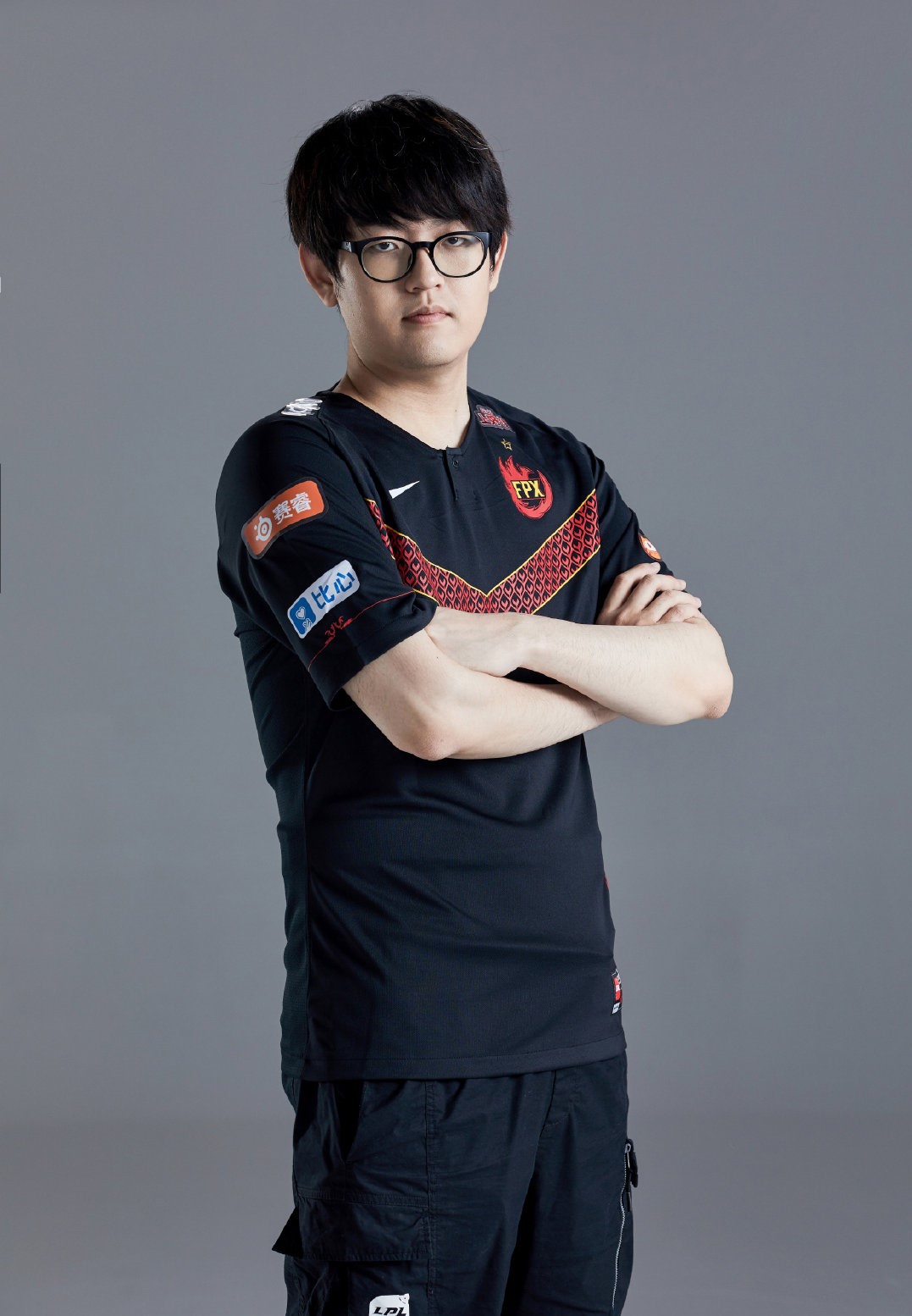 Uzi■Uzi的职业生涯时间不多了！LPL选手年龄表曝光，最小的02年