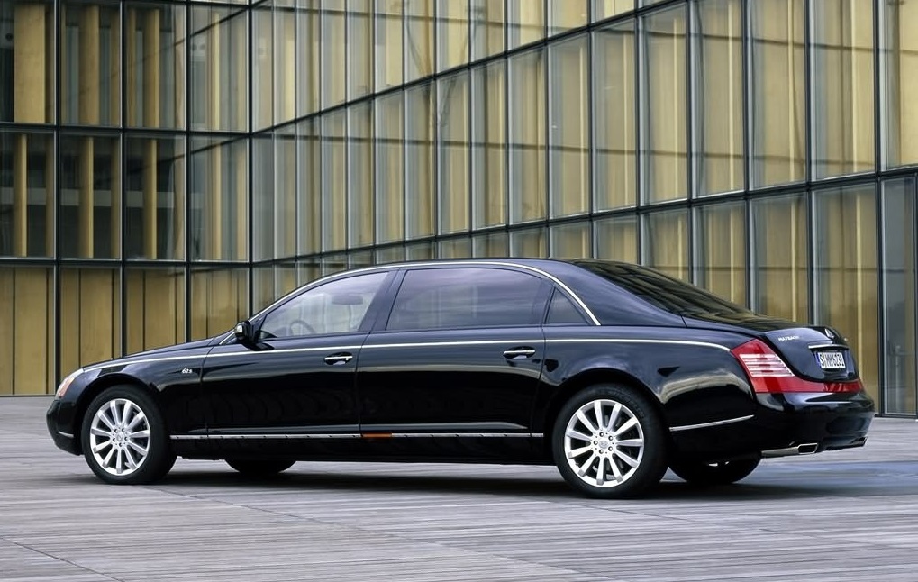 奥迪A4|拍卖成功！浙E888迈巴赫卖出197万，后备箱物品值一辆奥迪A4