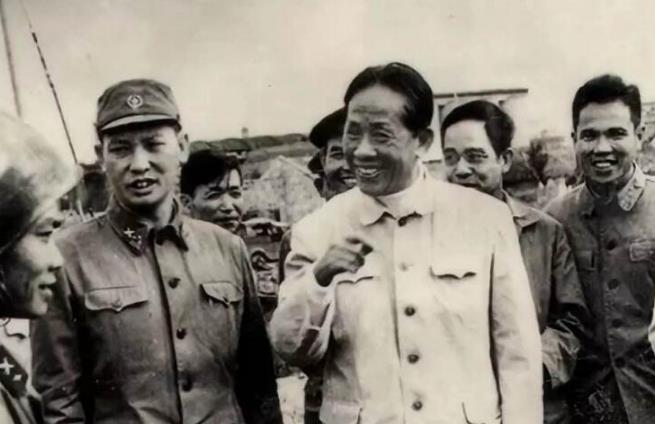 |10年对越还击战，真的只是为了教训越南吗？真实目的你不知道罢了