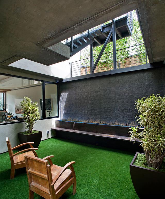 「」自建实木别墅设计,原木风谁不喜欢呢?进屋我就被迷住了!