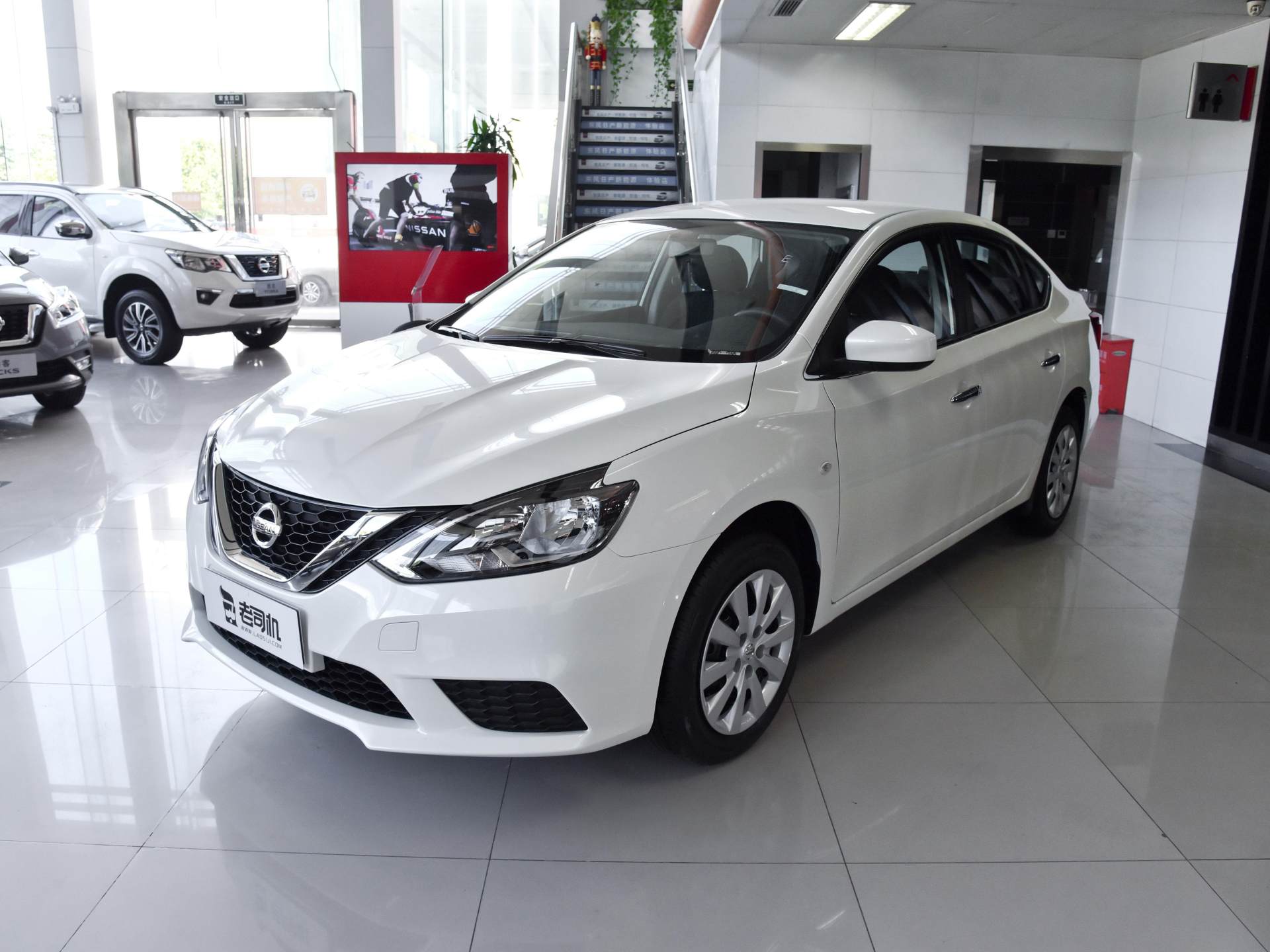 日产轩逸|日系身份售10万，轩逸1.6L四缸+CVT，还有大沙发座椅，省油又舒适