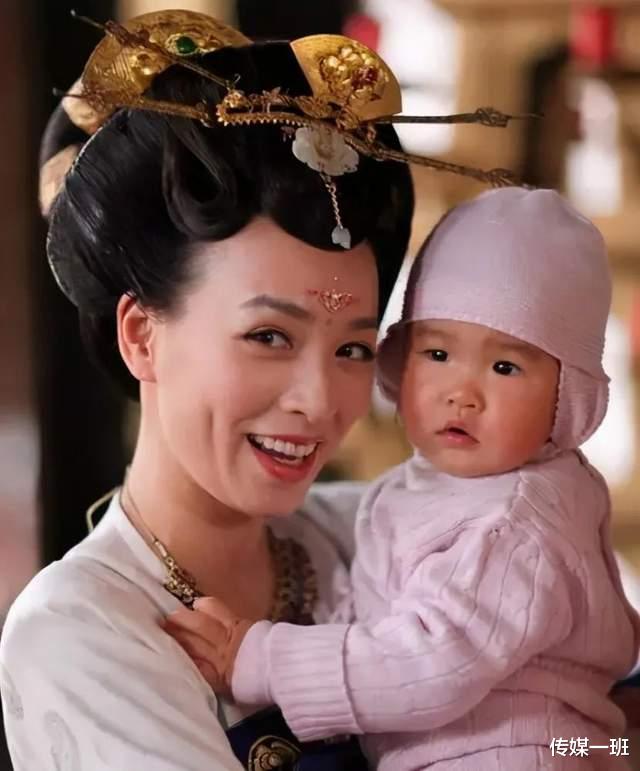 张庭|前妻儿女高颜值,张庭女儿被嘲丑,都是林瑞阳骨肉,父爱却双标