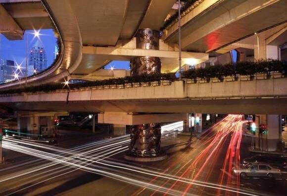 [高僧]上海龙柱之谜，得道高僧因泄天机圆寂？