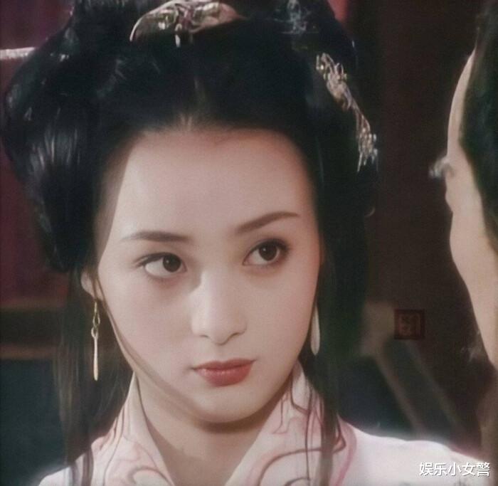 蒋勤勤|因长得漂亮, 被导演看中收为“囊中之物”的4大女星