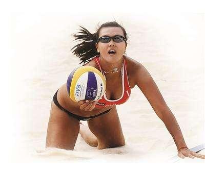 张常宁|张常宁沙排照片，身材更壮硕，皮肤黝黑，这绝对是宝宝的黑历史！