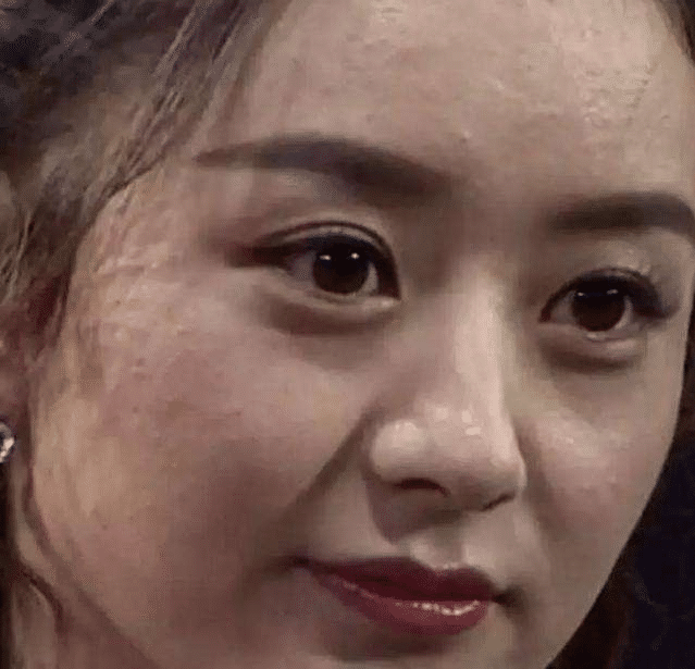 赵丽颖|路人镜头下的赵丽颖长啥样？去掉美颜滤镜后，这颜值也太真实了