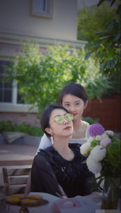 「黄磊」多多公开钢琴演奏，黄磊孙莉发文难掩骄傲，或为出道做准备？