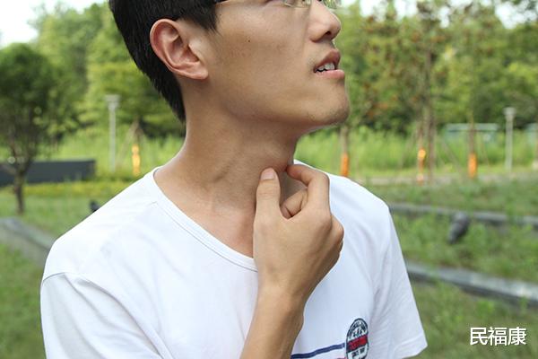 咽炎|患了慢性咽炎，饮食上有什么讲究？医生：3样食物尽量少吃
